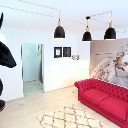 Soho Apartment Near Ceronav 加拉茨 外观 照片