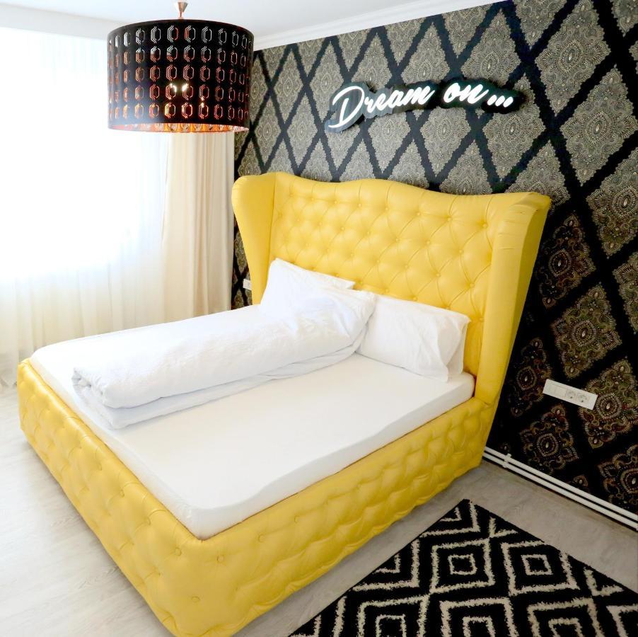 Soho Apartment Near Ceronav 加拉茨 外观 照片