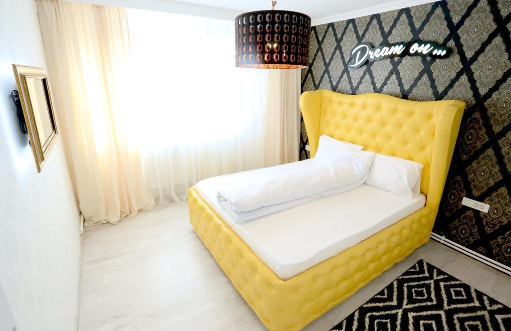 Soho Apartment Near Ceronav 加拉茨 客房 照片